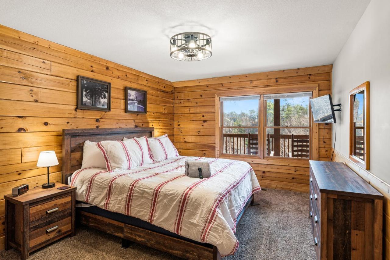 The Sly Fox - Recently Updated/ Ideal Pf Location Pigeon Forge Eksteriør billede